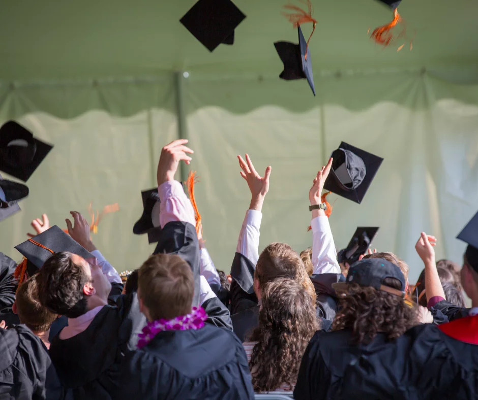 alugar van para formatura saiba quais são as vantagens